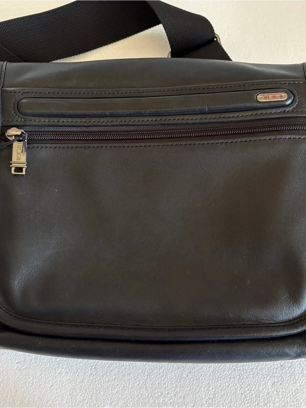 TUMI Alpha Small Black Flap Crossbody Leather  Bag 092105D4 11